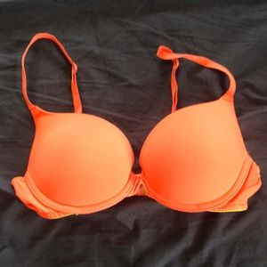 PINK Everywhere Push-Up Bra